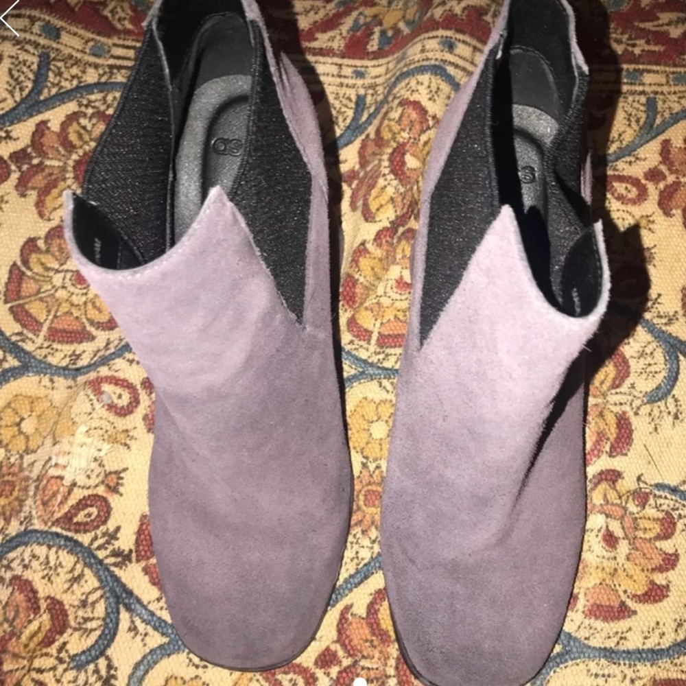 PURPLE BOOTIES - Picture 2 of 3